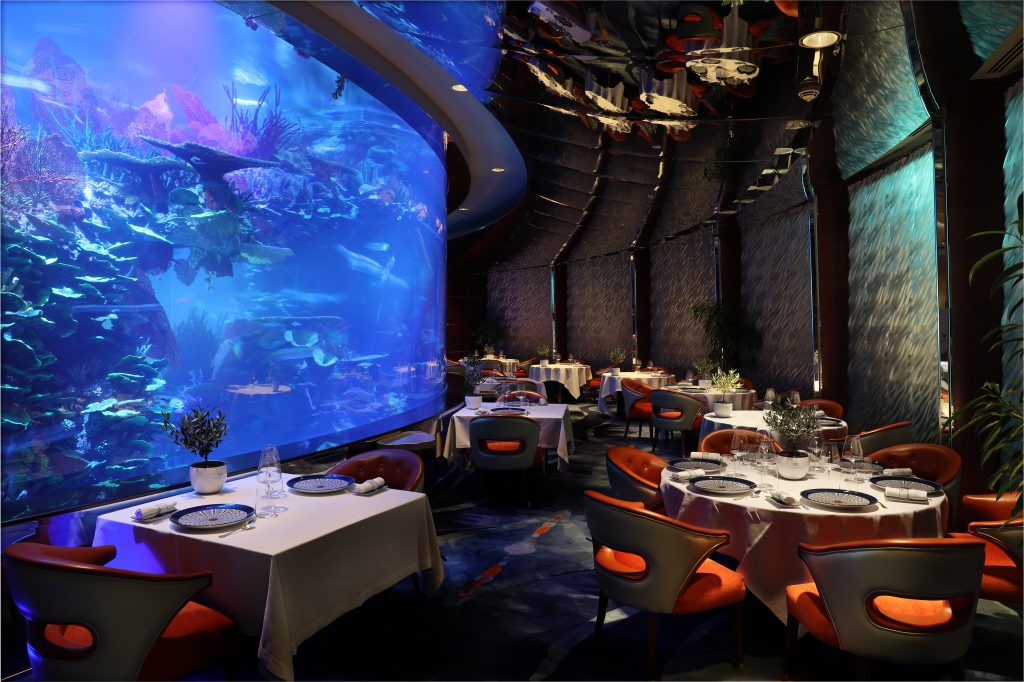 رستوران های بی نظیر تنها هتل 7 ستاره جهان برج العرب