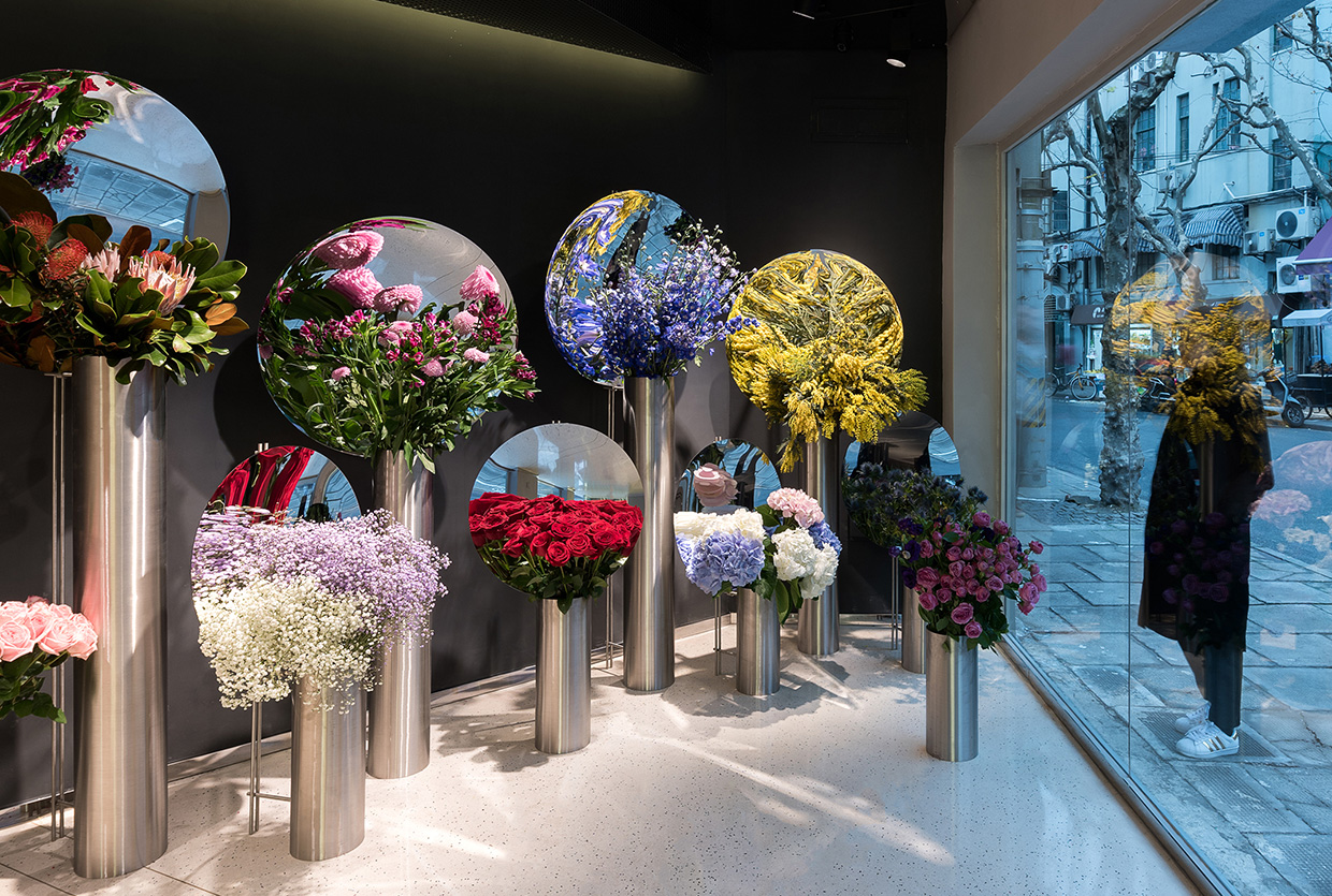 طراحی داخلی گل فروشی؛ تاثیر ویترین و دکوراسیون گل فروشی