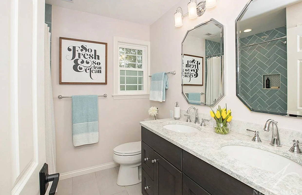 راهنمای انتخاب آینه مناسب حمام و سرویس بهداشتی 2024 + بهترین آینه